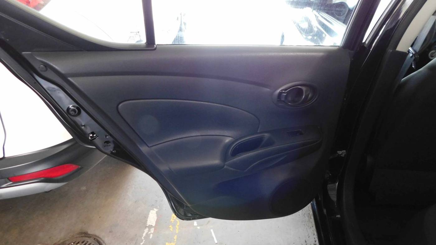 2012 nissan versa