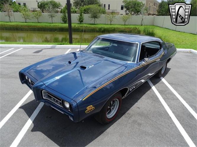 1969 pontiac gto in calverton, new york