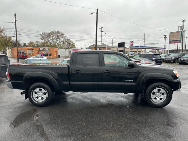 2013 toyota tacoma base