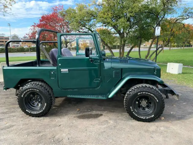 toyota fj40 land cruiser 1978 - green