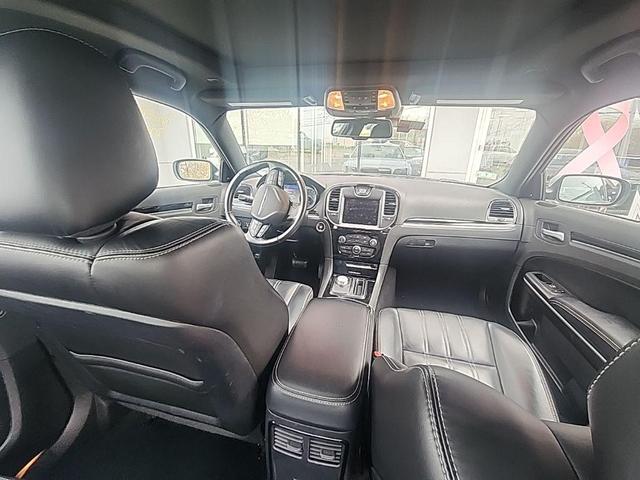 2022 chrysler 300 s