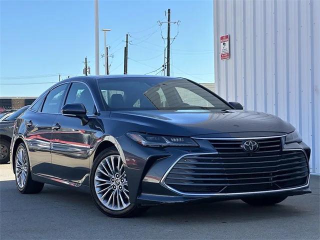 2022 toyota avalon limited