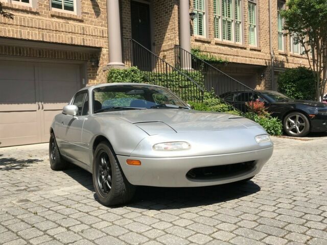 55,300 miles, 5-speed. straight chassis. cold a/c. oem hardtop