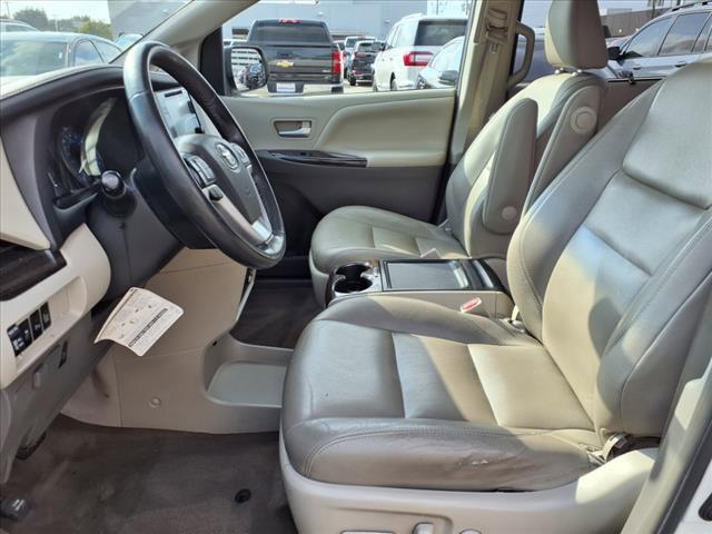2017 toyota sienna xle