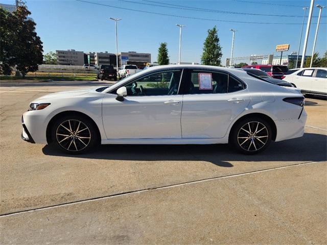 2024 toyota camry se