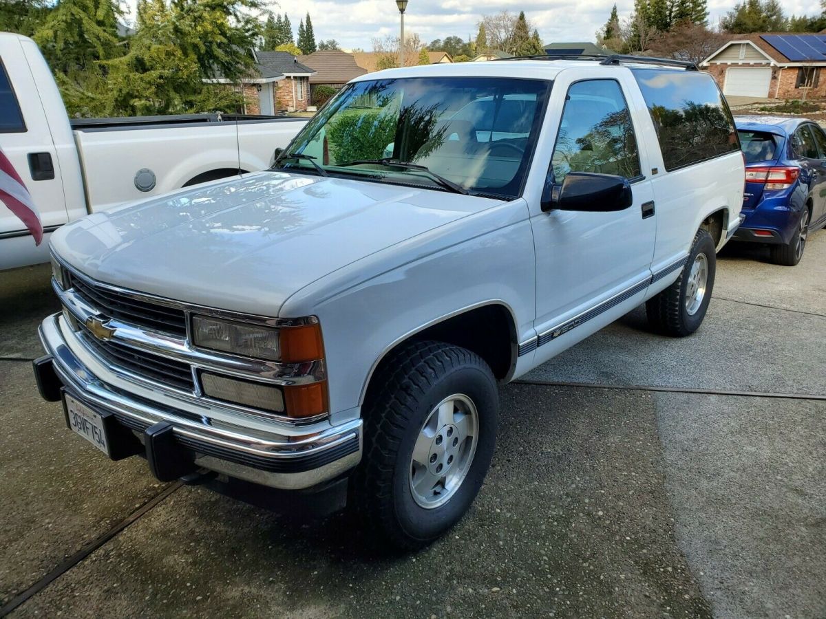 1994 chevrolet tahoe 1500 2dr 4wd one owner garage kept california car