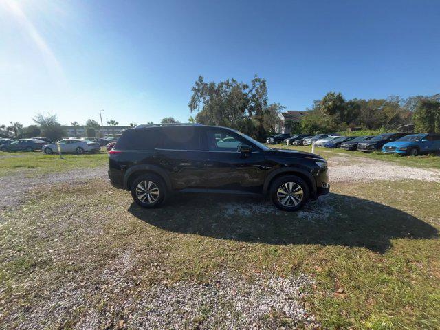 2023 nissan pathfinder sl fwd