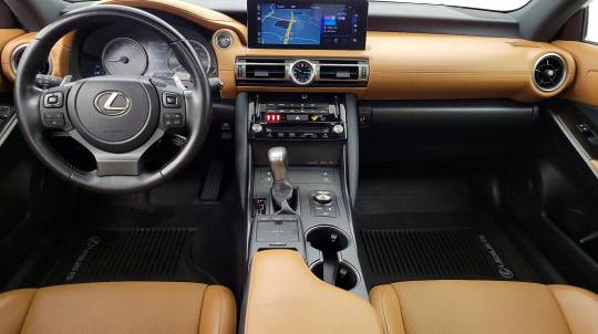 2022 Lexus IS