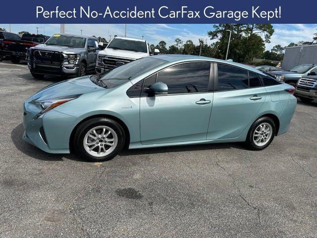 2017 toyota prius three