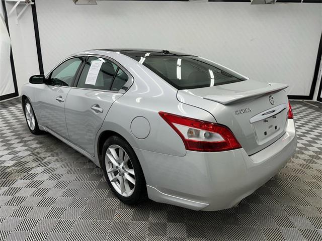 2011 nissan maxima sv