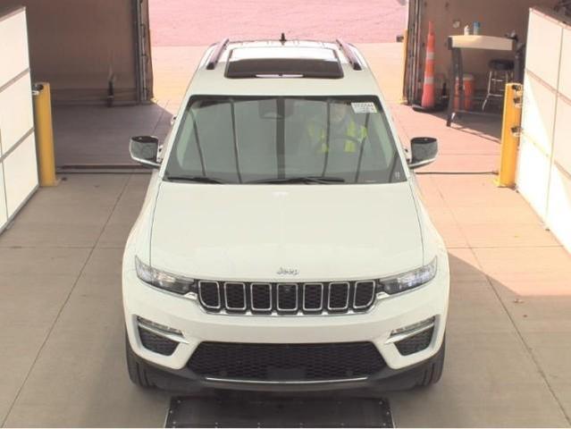 2022 jeep grand cherokee 4xe base