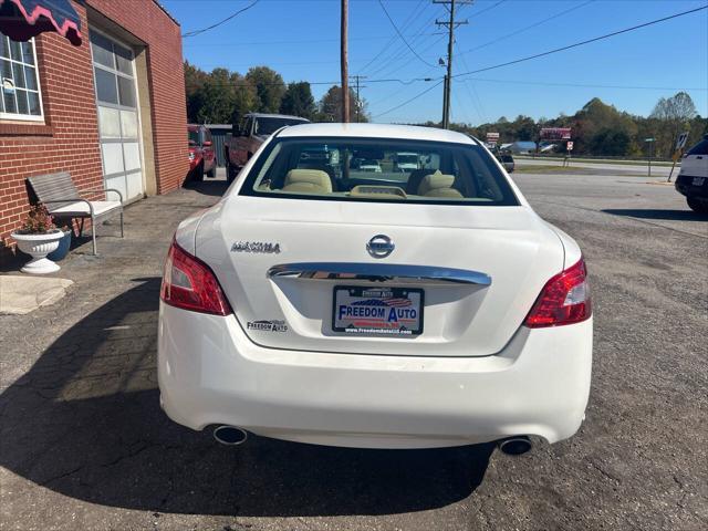 2011 nissan maxima s