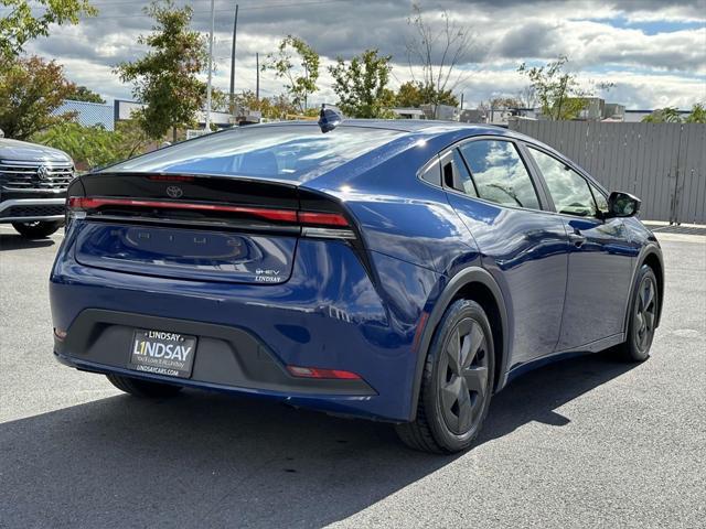 2023 toyota prius le