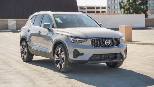 2025 Volvo XC40