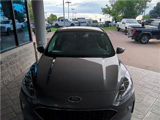 2021 Ford Escape titanium