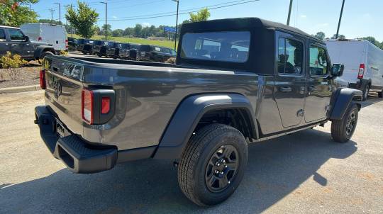 2024 Jeep Gladiator