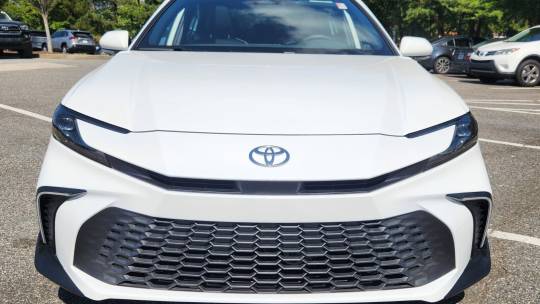 2025 Toyota Camry se package