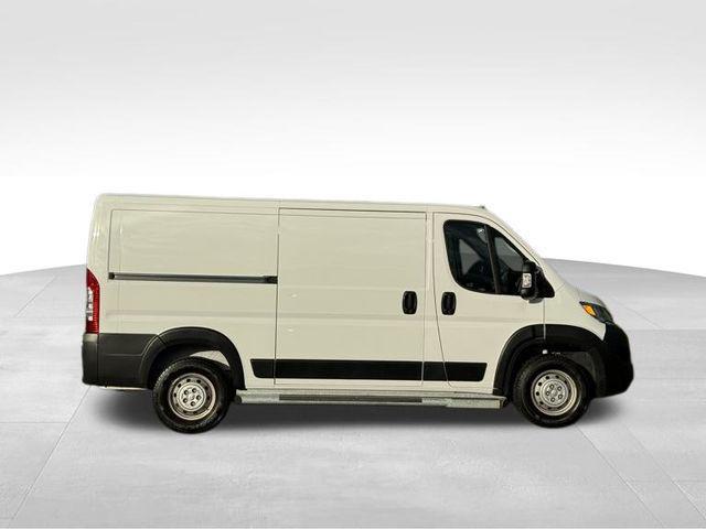 2023 ram promaster 2500 base