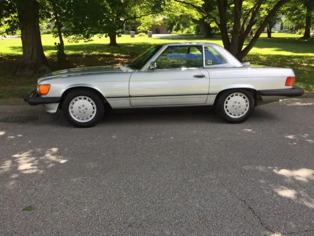 1987 mercedes-benz 560sl excellent condition, no issues