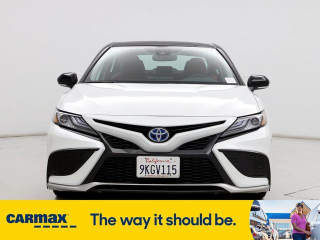 2024 toyota camry hybrid xse