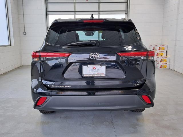 2022 toyota highlander xle