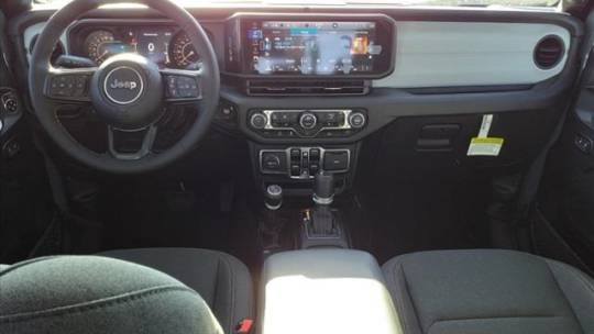 2024 Jeep Gladiator