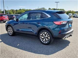2020 Ford Escape titanium