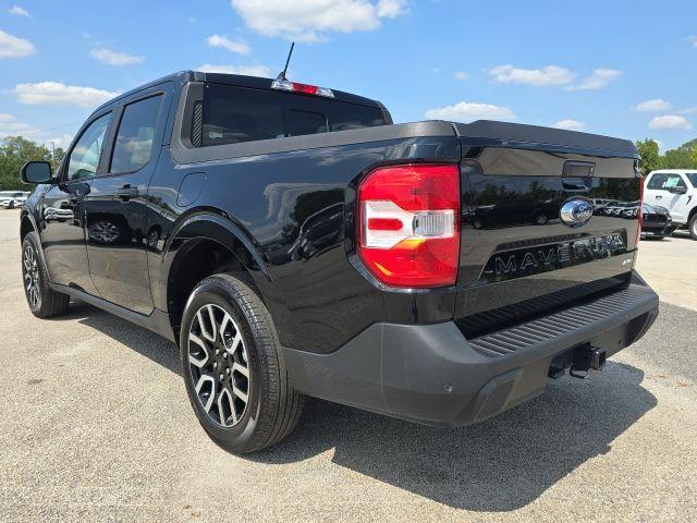 2023 ford maverick lariat