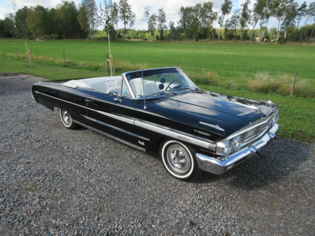 galaxie 500 xl convertible. black with white interior.factory ac. mint condition