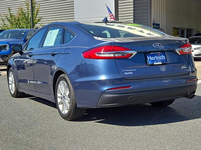 2019 ford fusion se