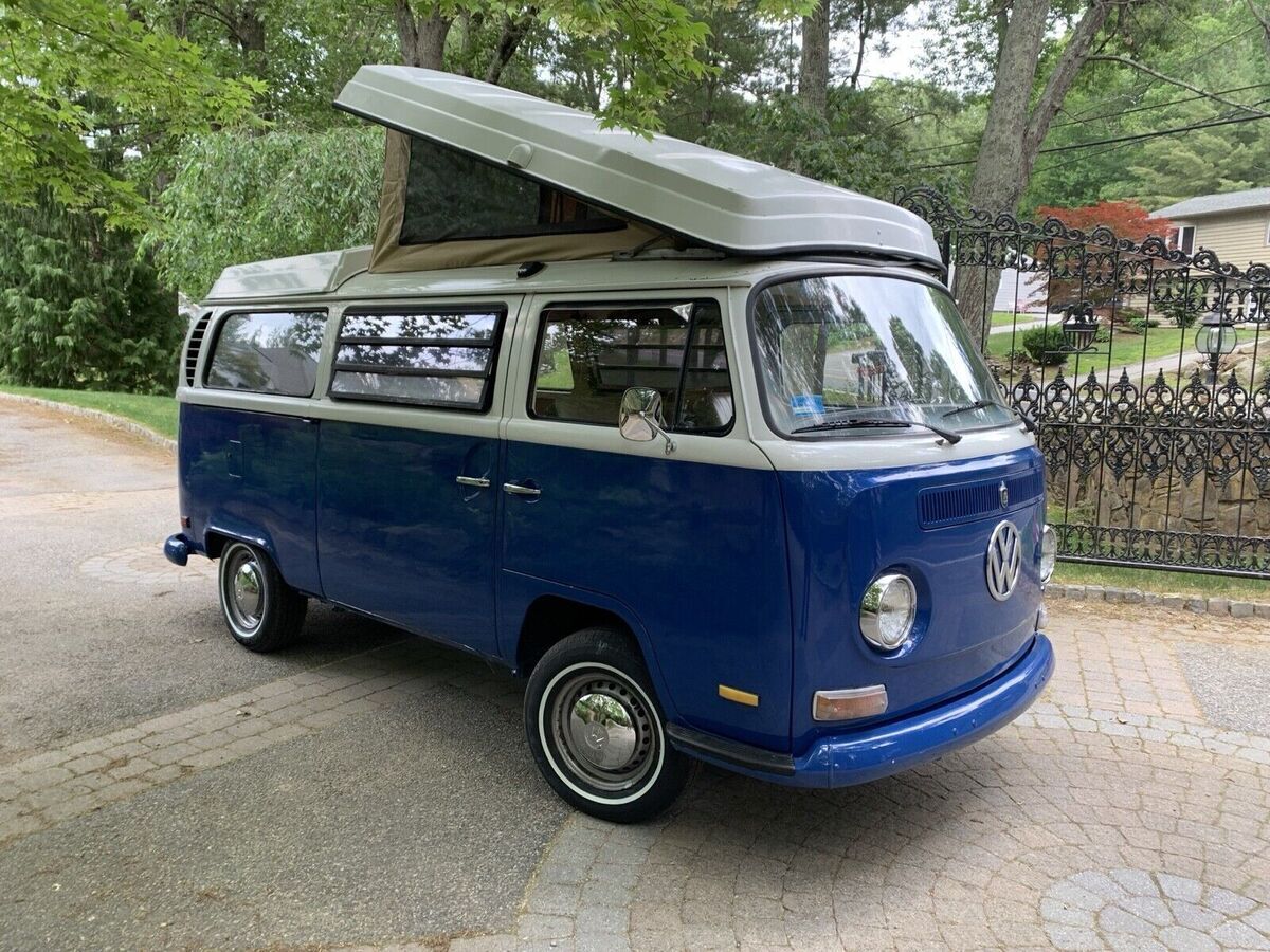 1971 volkswagen type 2 blue westfalia