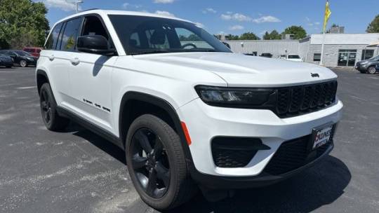 2023 jeep grand cherokee altitude
