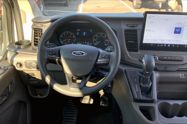 2022 ford transit-350 xlt
