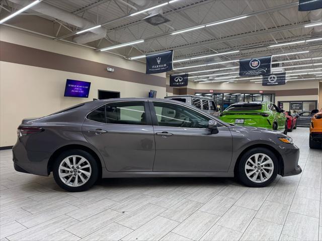 2023 toyota camry le