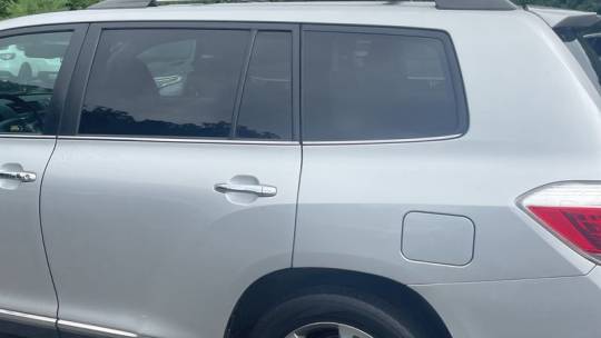 2011 toyota highlander limited