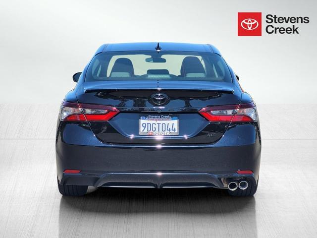 2023 toyota camry se