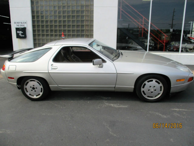 1990 porsche 928 s4.well maintained over the years
