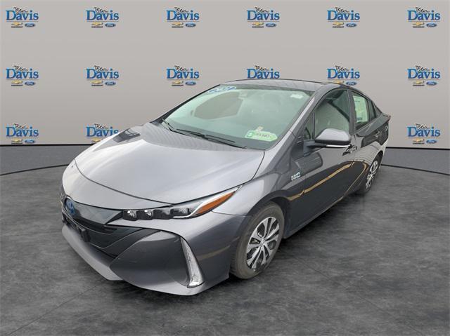 2021 toyota prius prime le