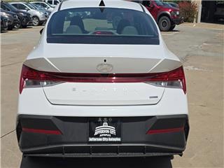 2024 Hyundai Elantra blue