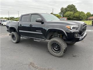 2019 Toyota Tacoma trd off-road