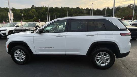 2023 jeep grand cherokee laredo