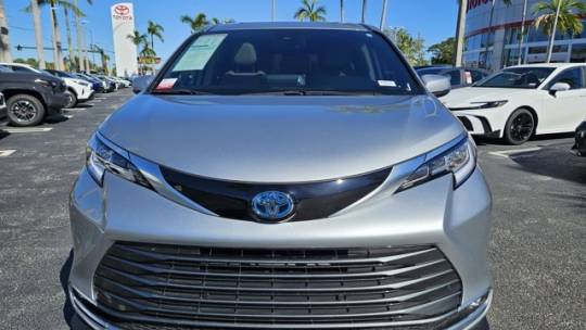 2023 Toyota Sienna