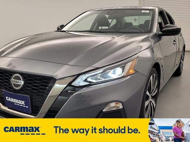 2022 nissan altima sr