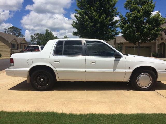 1991 plymouth acclaim: low mileage, runs and drives great!
