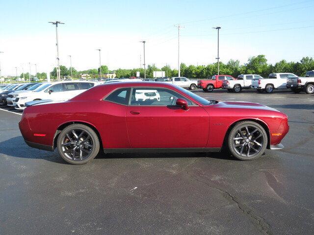 2022 dodge challenger r/t
