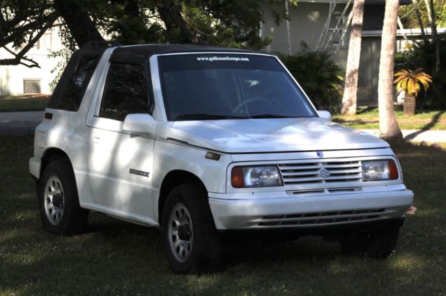 1994 susuki sidekick, 2 doors automatic, in great shape runs perfect