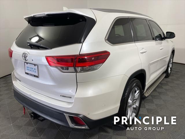 2017 toyota highlander limited
