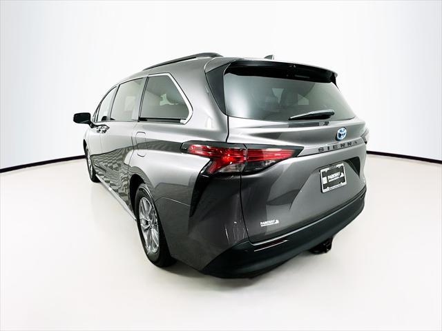 2022 toyota sienna xle 7 passenger