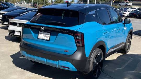 2025 Nissan Kicks sr