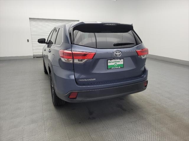 2019 toyota highlander le i4